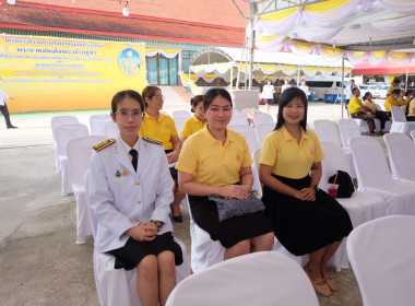 เข้าร่วมพิธีเสกนำพระพุทธมนต์ศักดิ์สิทธิ์และพิธีเวียนเทียนสมโภชน้ำพระพุทธมนต์ศักดิ์สิทธิ์ เพื่อใช้ในงานเฉลิมพระเกียรติพระบาทสมเด็จพระเจ้าอยู่หัว ... พารามิเตอร์รูปภาพ 8